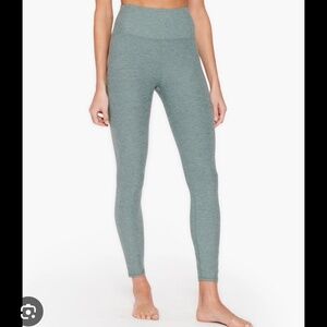 Clean Elevation Legging